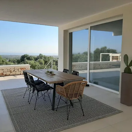 Monti Vila